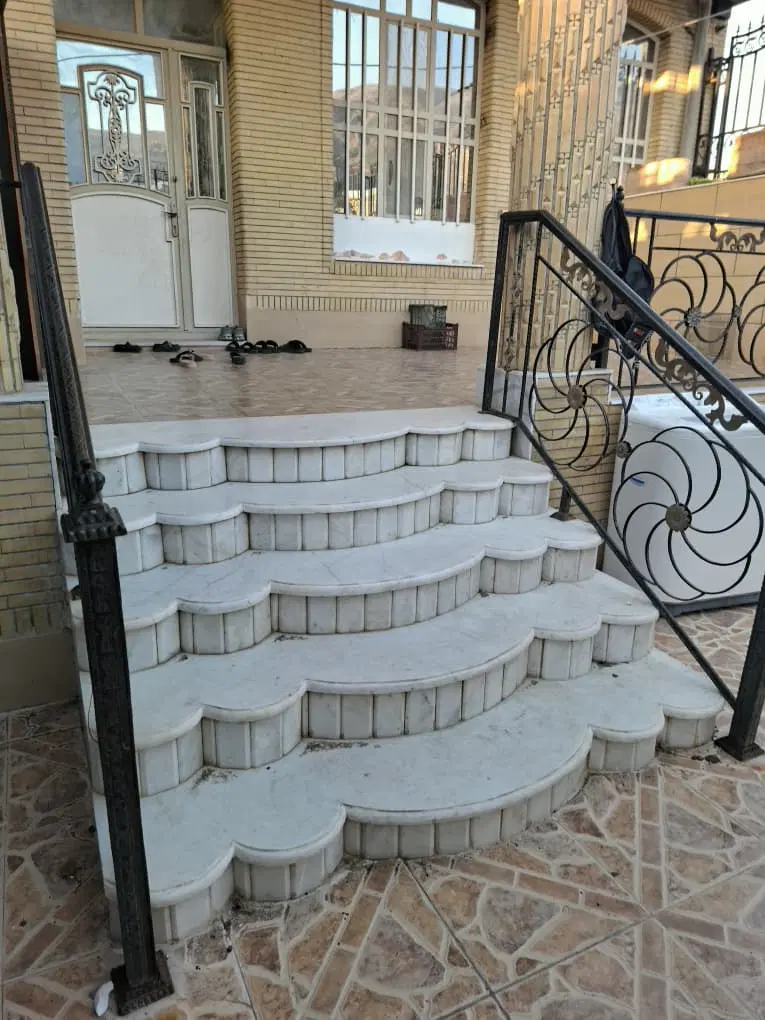 بر خیابان اصلی