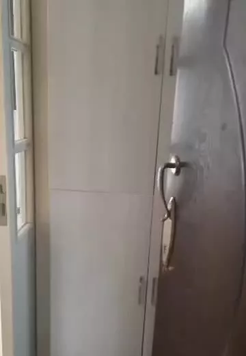 ۹۵ متر شیک و بازسازی‌شده تراس اختصاصی با ویوی سبز