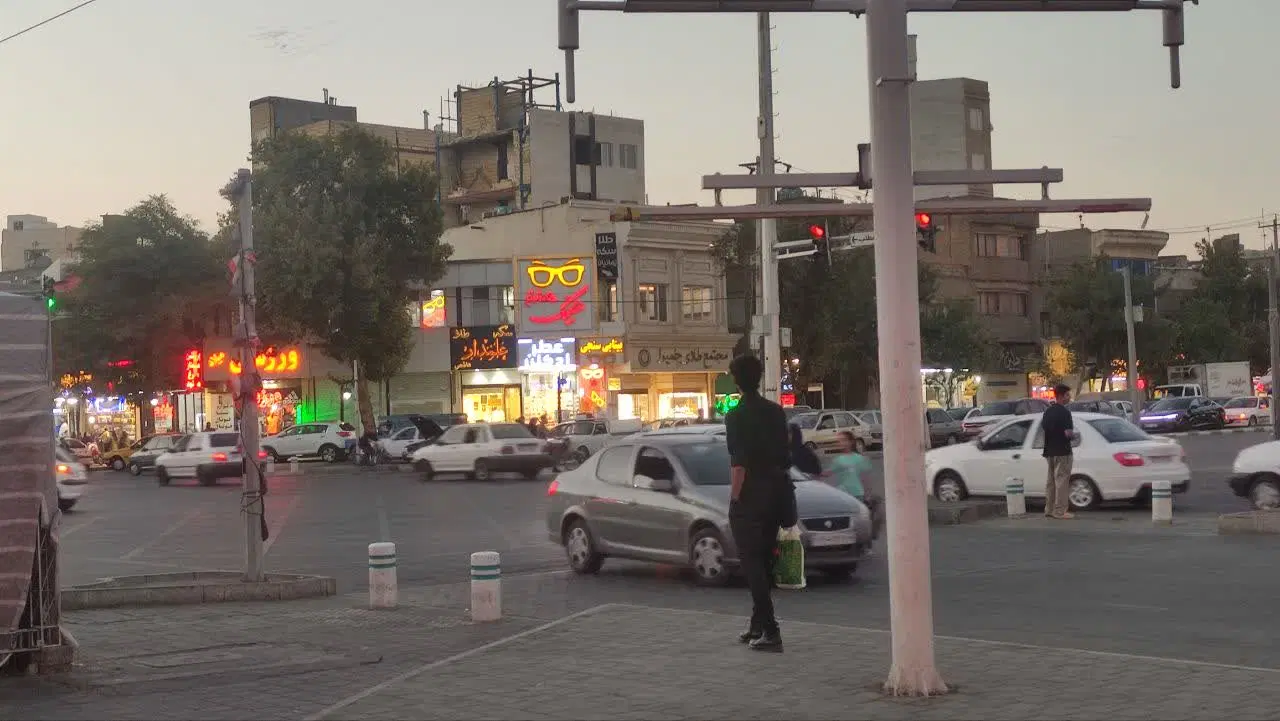 ملک اداری فروشی