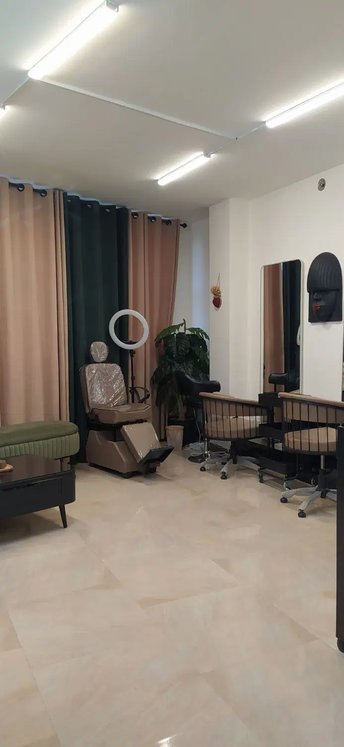 اجارره اتاق و صندلی