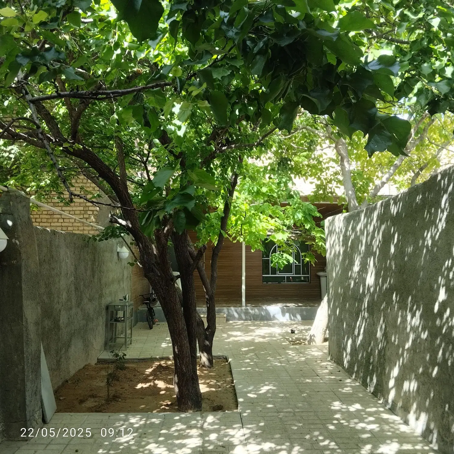 خانه تازه ساخت کلنگی