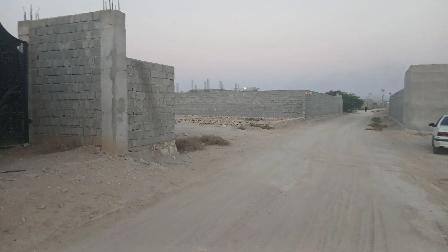 زمین ۳۲۰ متر گورک جمال