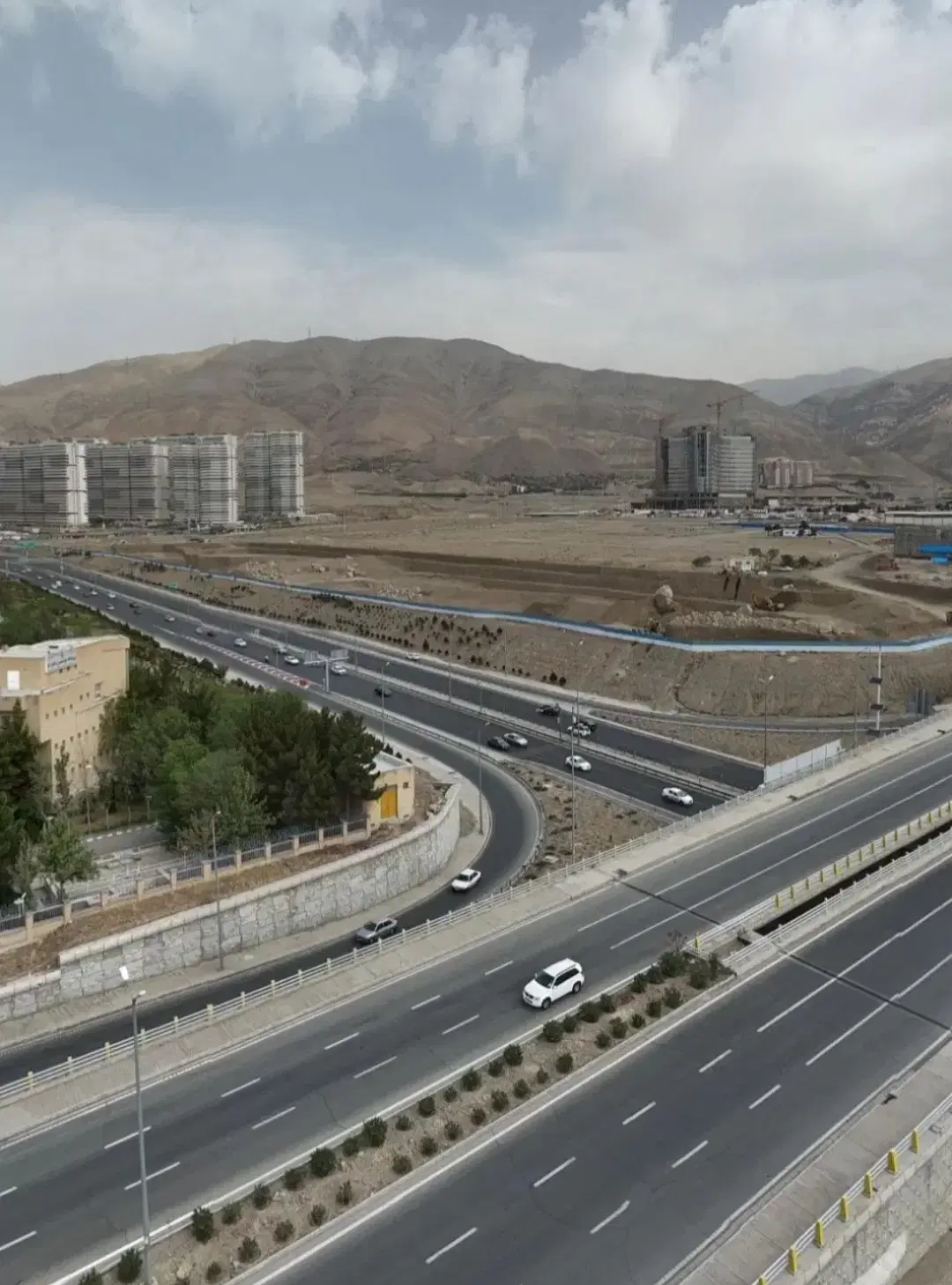 آپارتمان چیتگر پهنه D  طبیعت