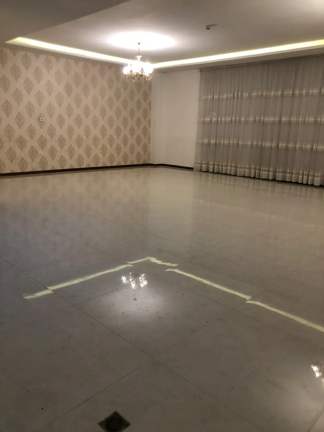 رهن کامل ۱۵۰متر دوخواب هاشمیه  ۶۰مترحیاط اختصاصی