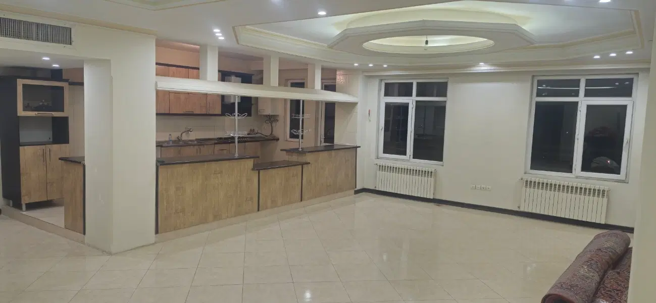 ۱۴۵ متر شمالی رو به آفتاب