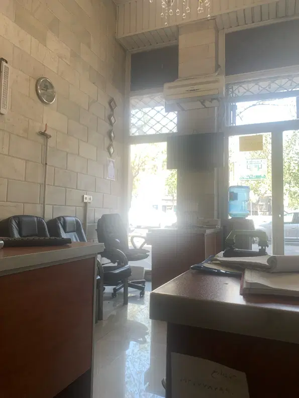 ۱۹ متر مغازه ملک وسر قفلی گلبرگ غربی
