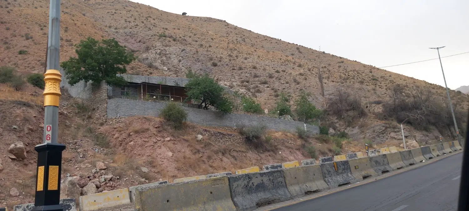 زمین رو به روی کارخانه دوغ آبعلی