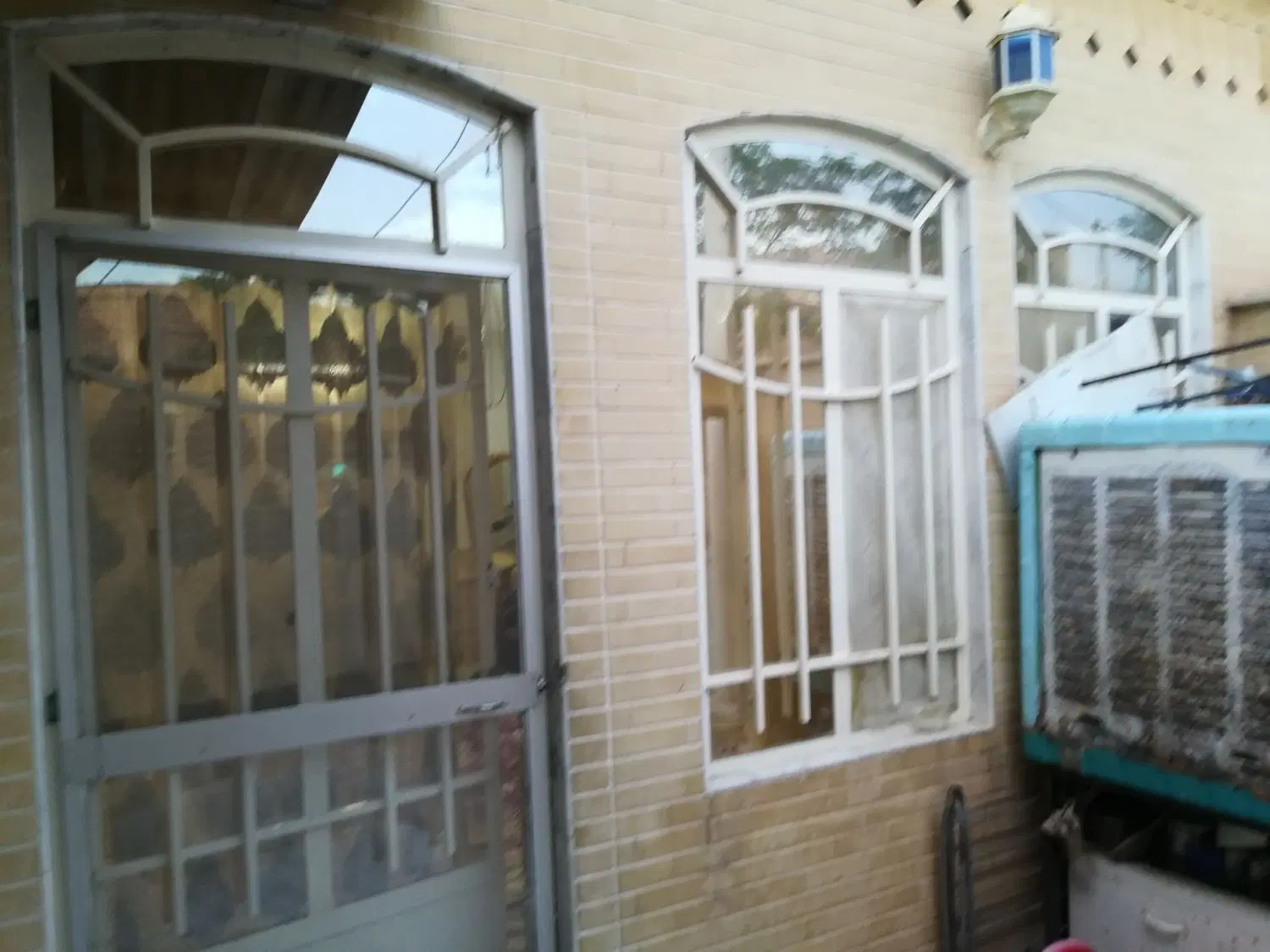 واحد همکف 70 متر دربست شهرک22 بهمن