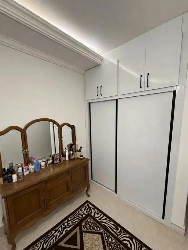 واحد ۸۵متری معلم ۸ دی _ سند_ پارکینگ