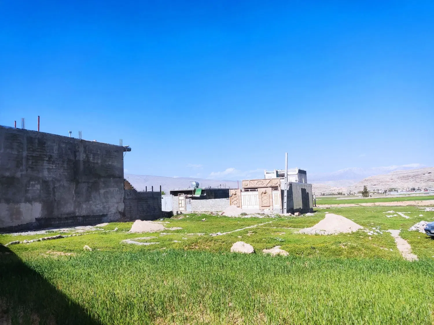 زمین مسکونی  پشت اداره برق