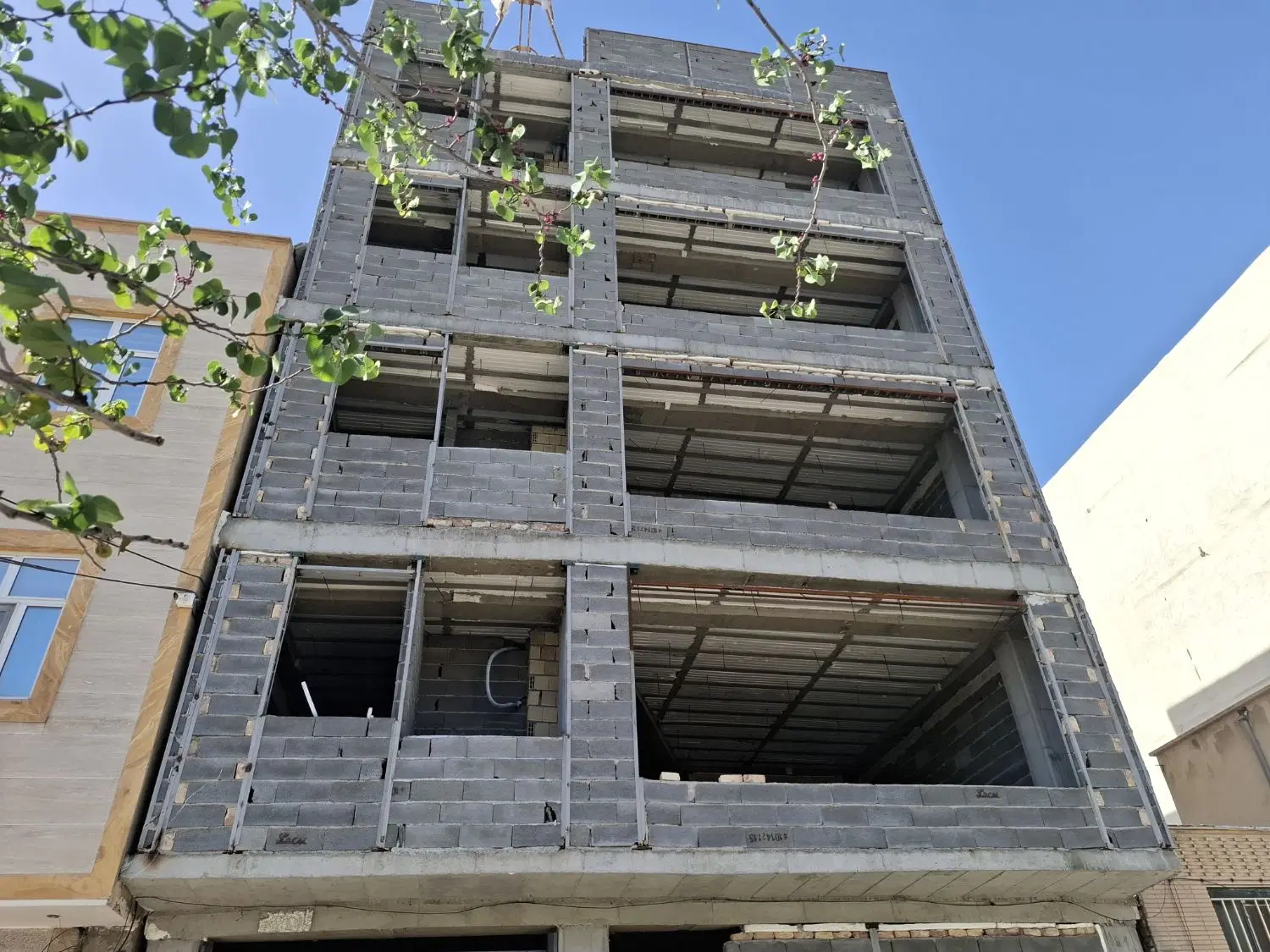 اپارتمان خشک در امیر کبیر از ۹۰ تومان گذشت