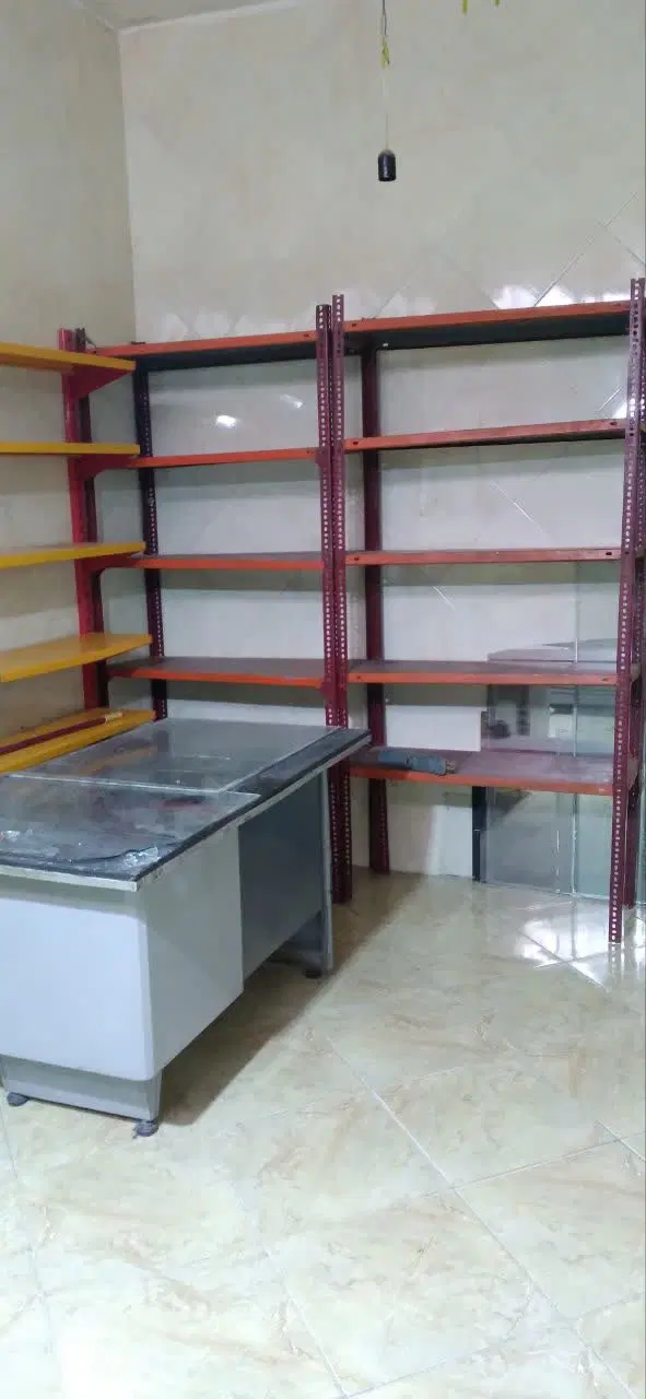 مغازه یا انباری