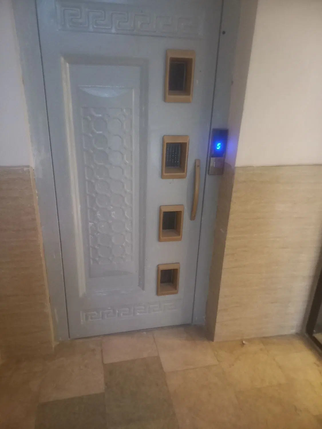 فروش اپارتمان  پاکدشت بیست متری مقداد