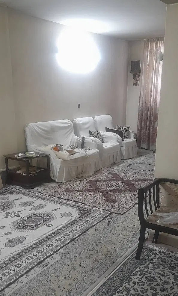 آپارتمان ۹۰ متری دو خوابه همکف