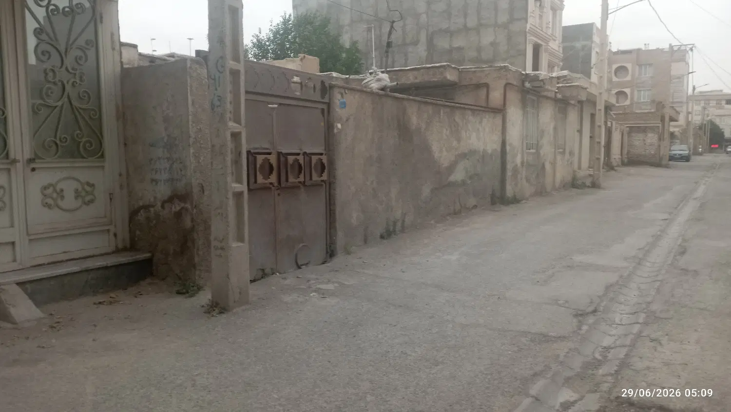 ملک  170 متری در مرکز شهر