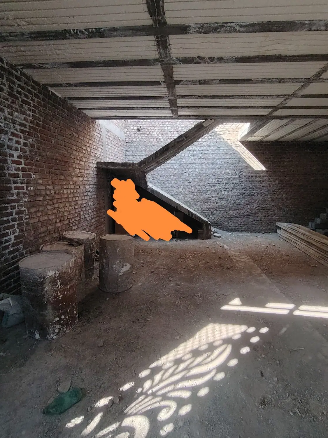 نیوه کاره