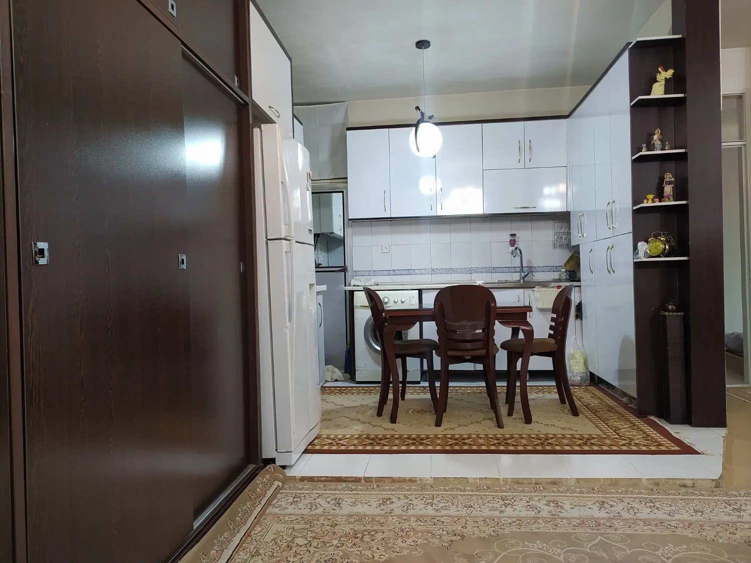 خانه دوطبقه و نیم،۶۴ متری