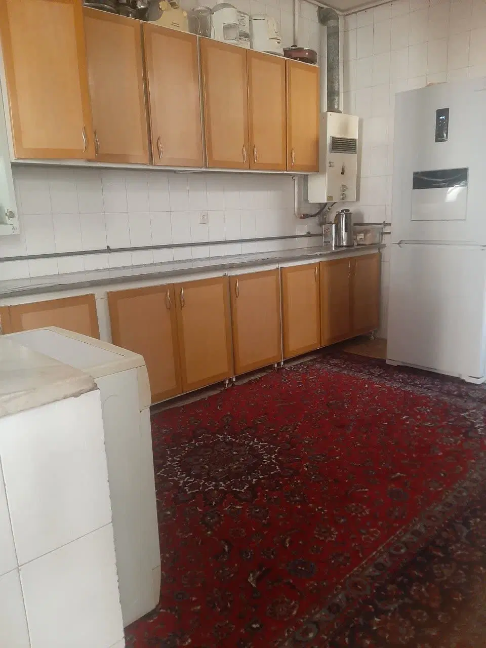 طبقه بالا واقع در شهرک پارسیلون خیابان چالوس