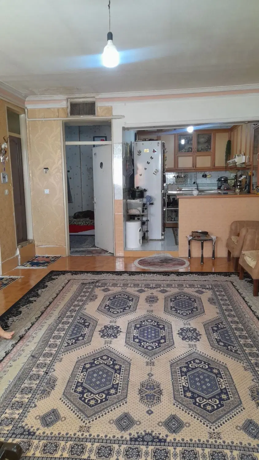 ۶۵مترآپارتمان تخلیه گلستان یک نبش لیلیوم۱۱شهرک ارم