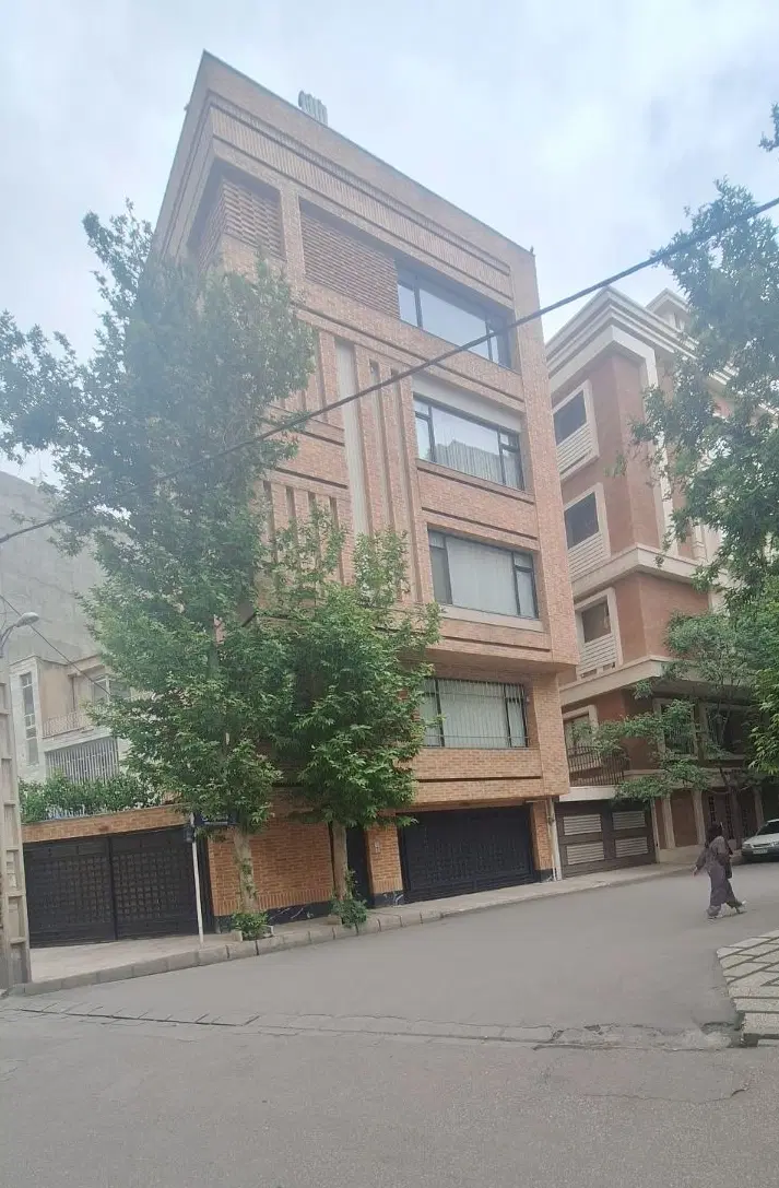 اپارتمان ۳خواب خوش متراژ