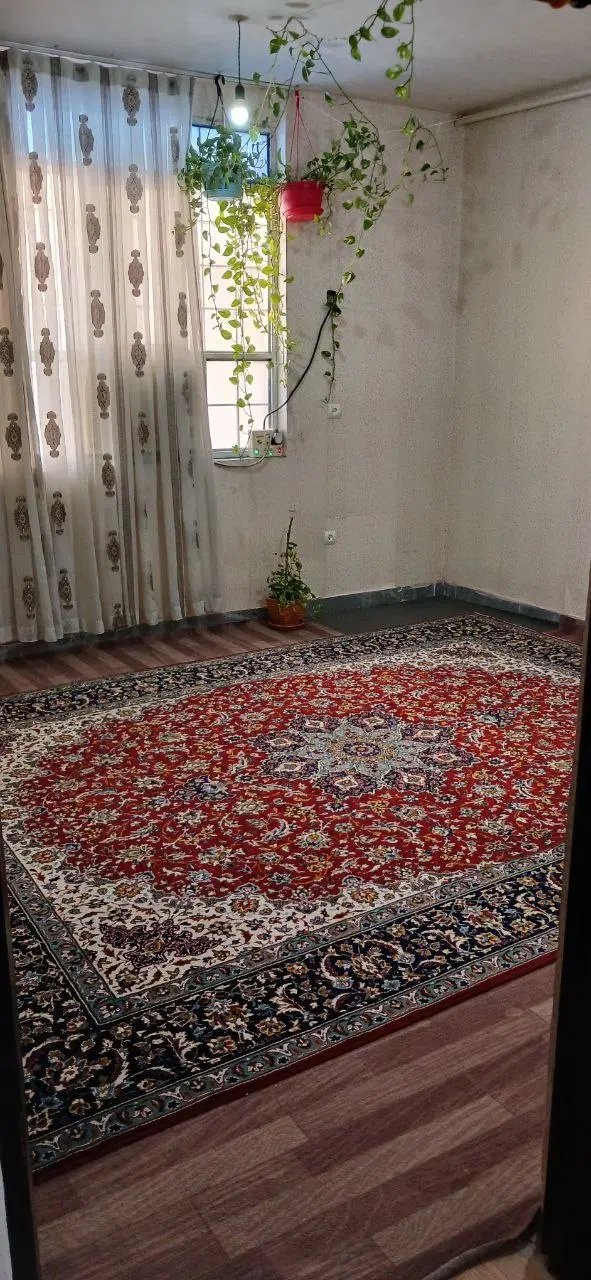 واحد همکف از چهارواحدی نبش دانشجوی۹