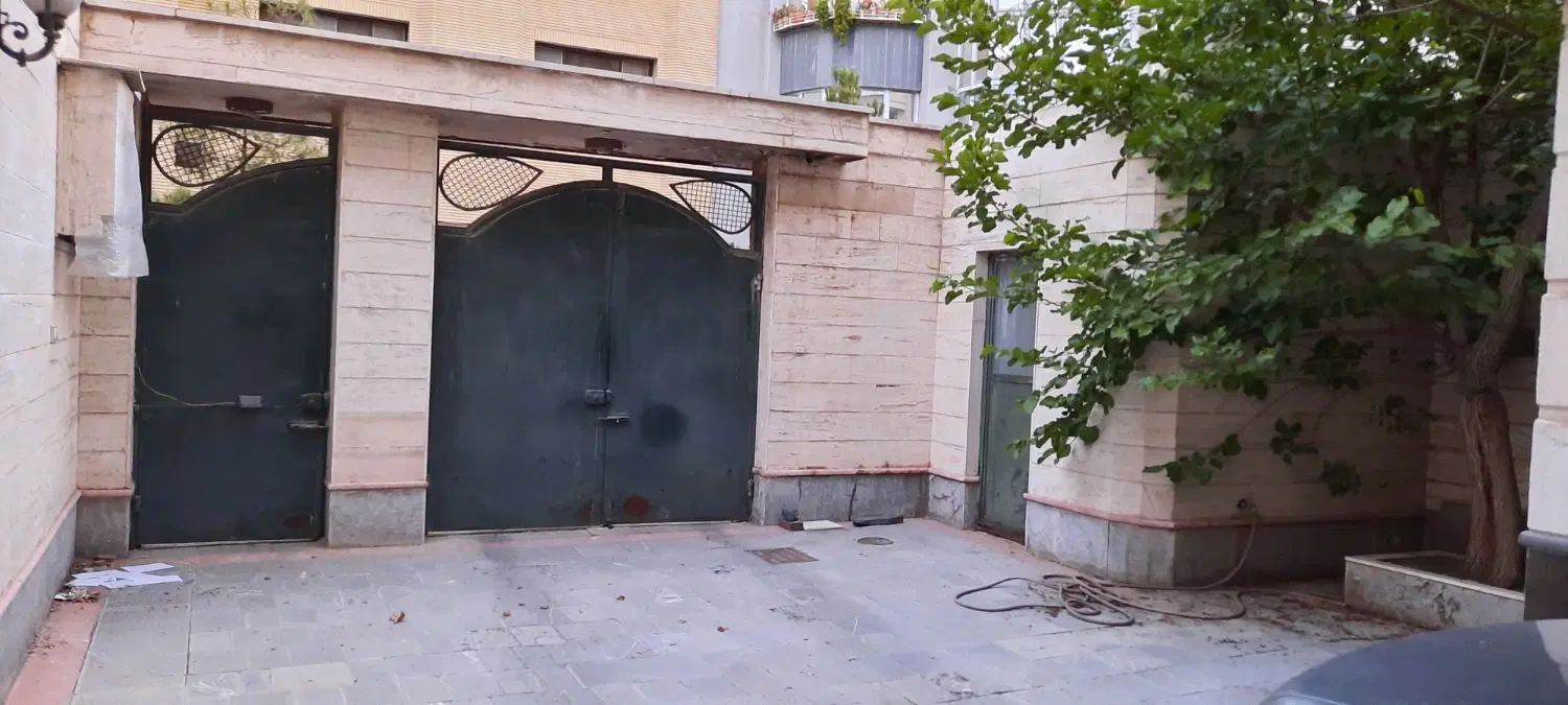 ویلائی سه واحدی در منطقه صدف (بین آموزگار و معلم)