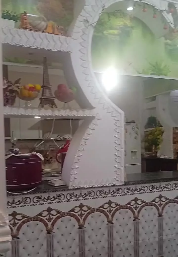 فروش‌خانه