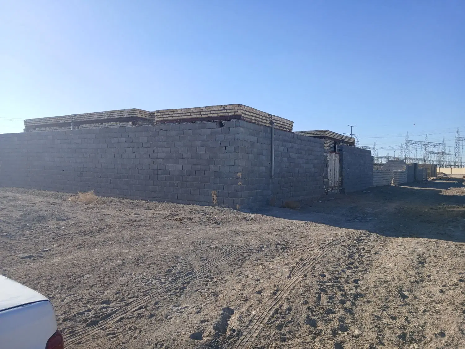 زمین باغی کارگاهی سندداراتوبان فرودگاه زمان اباد