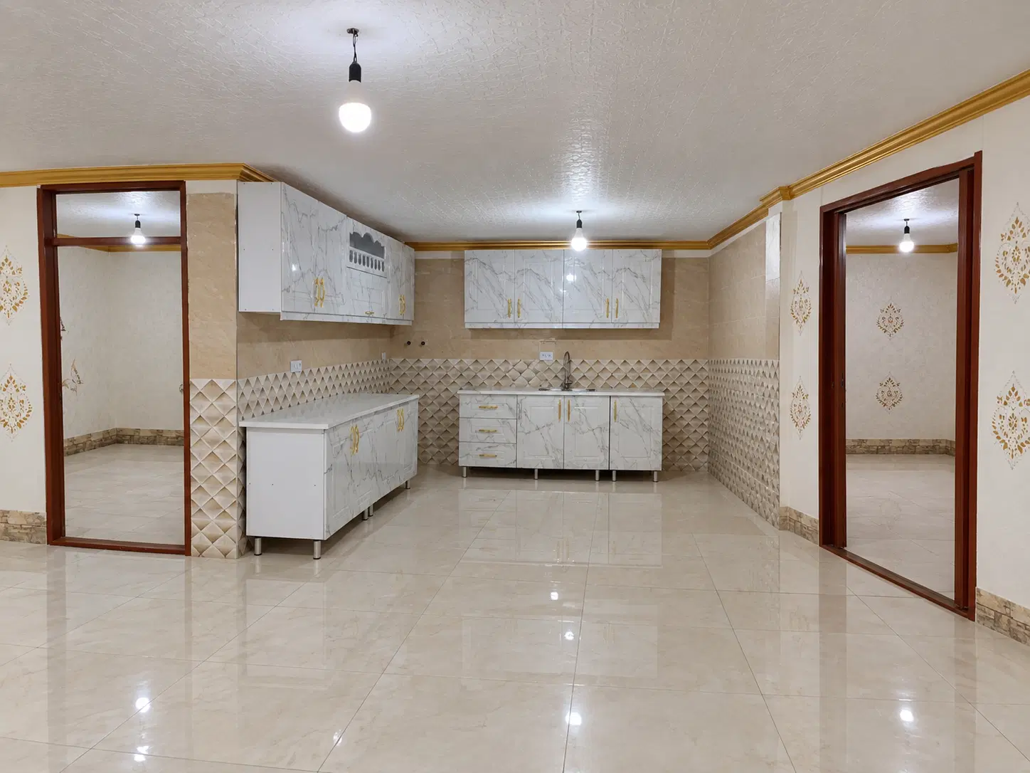 خانه ویلایی،دوطبقه،مغازه دار