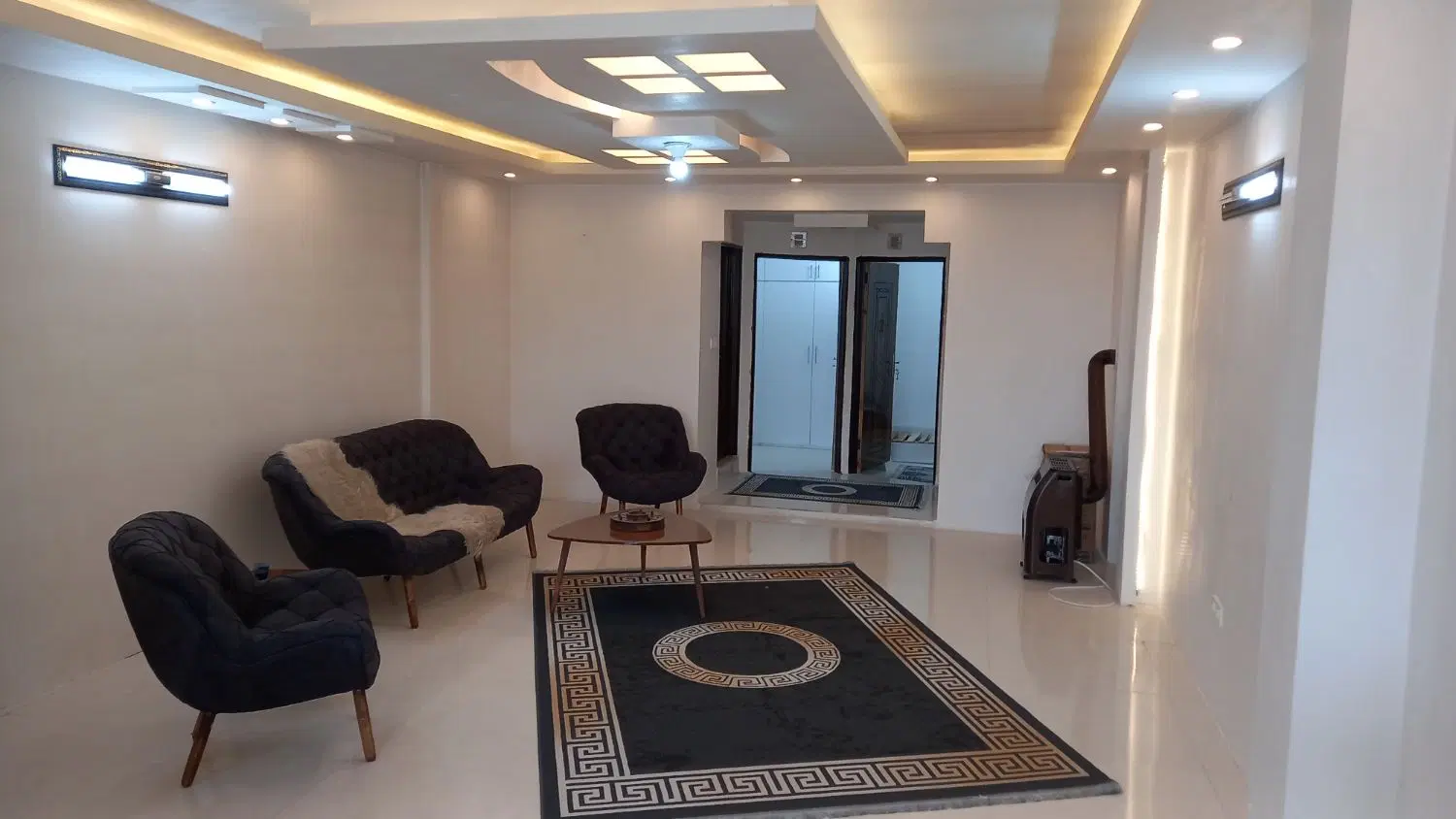 اپارتمان۸۰ متری دوخوابه ازاده ۲۲