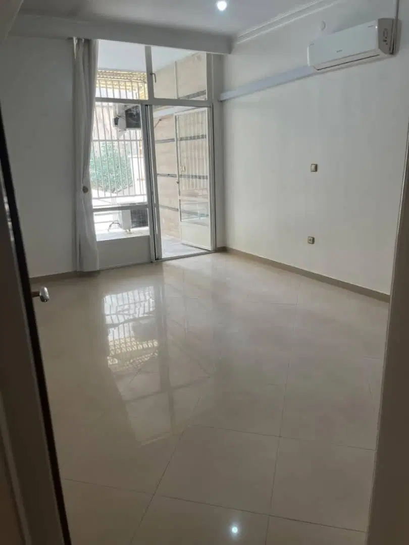 ۱۸۳ متری حیاط بزرگ و پارکینگ اختصاصی امیرآباد