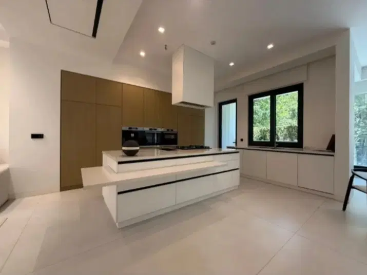 تاپ لوکیشن مرزداران ۱۹۰ متر ۱۰۰٪سرمایه گذاری