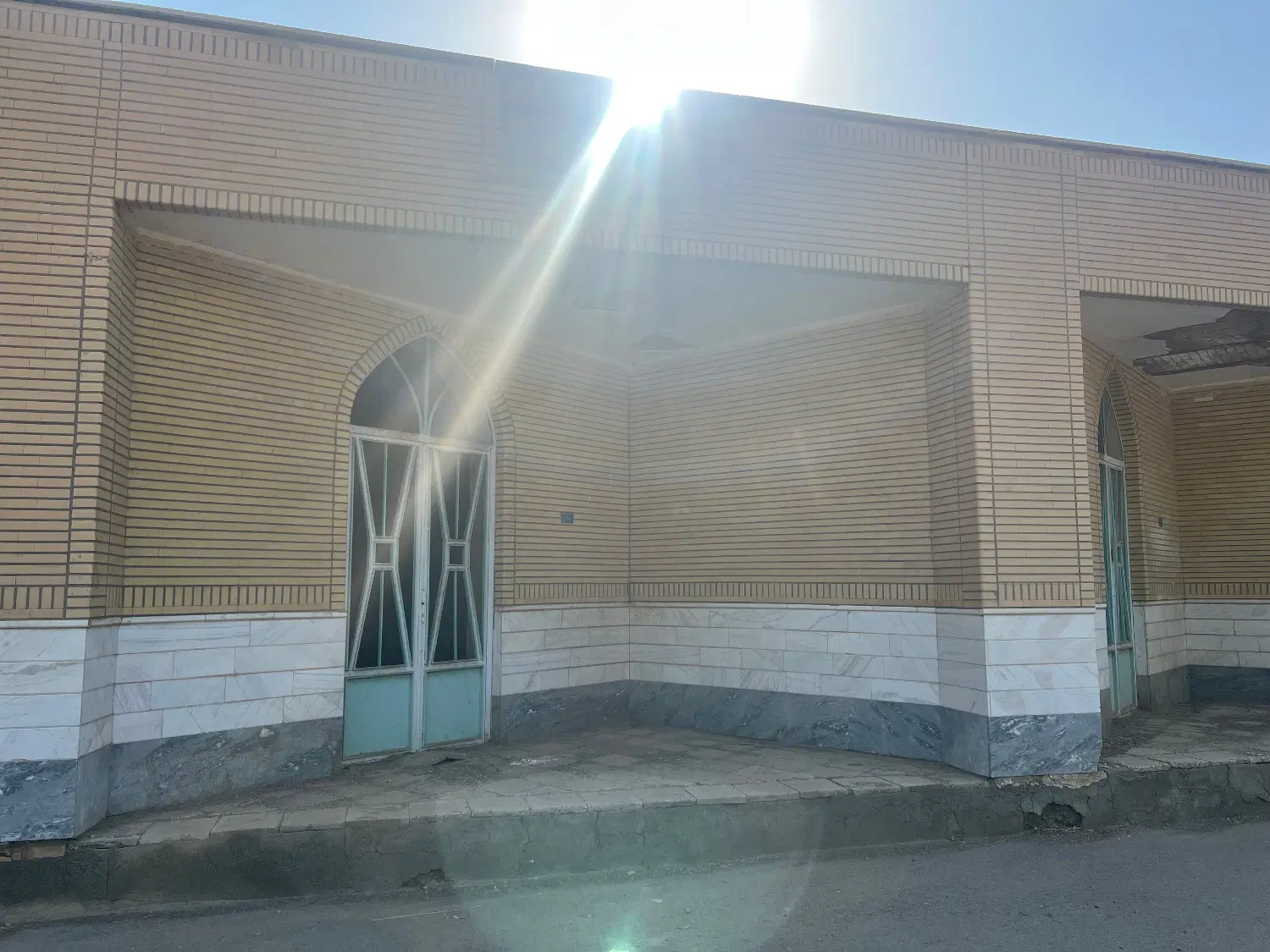 مقبره در بهشت معصومه