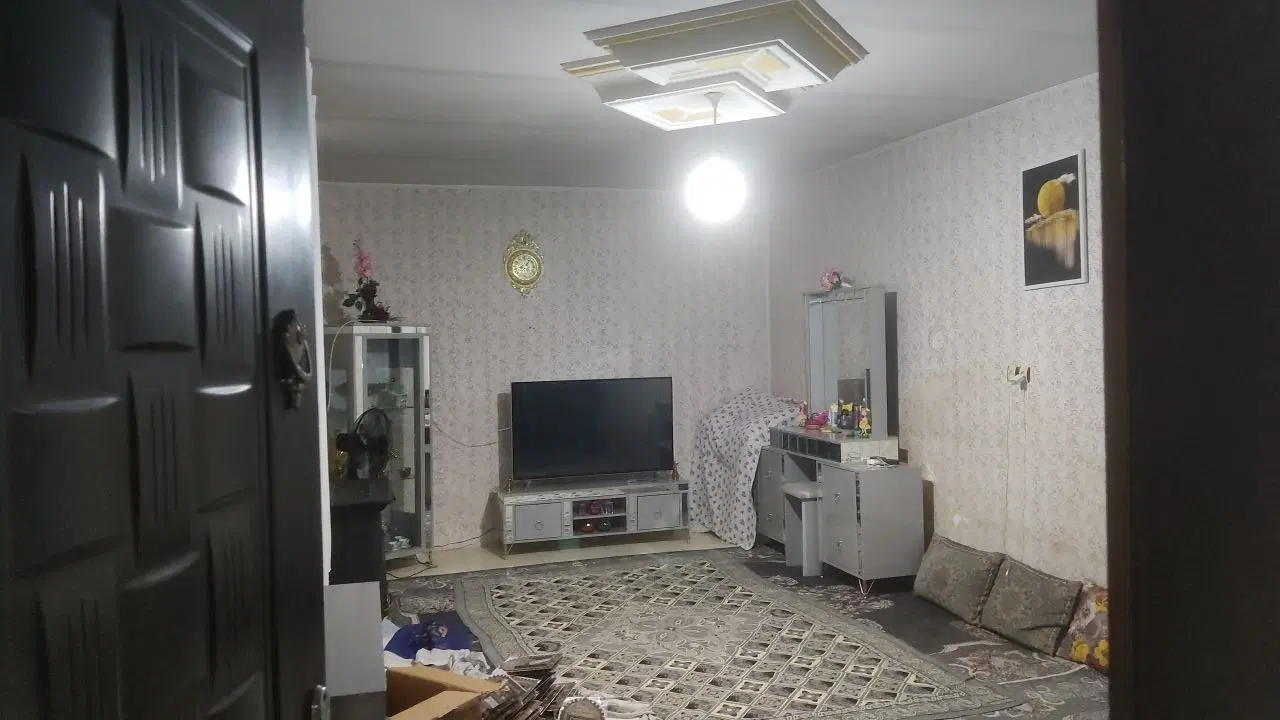 خانه دو طبقه و نیم طبرسی شمالی۵۴