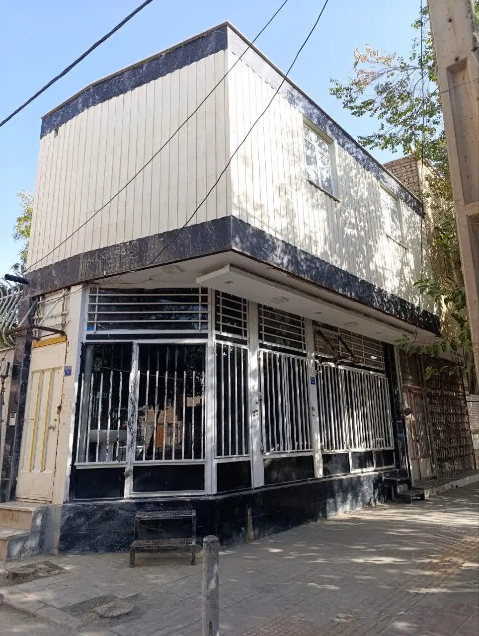 مغازه ۲۱متری