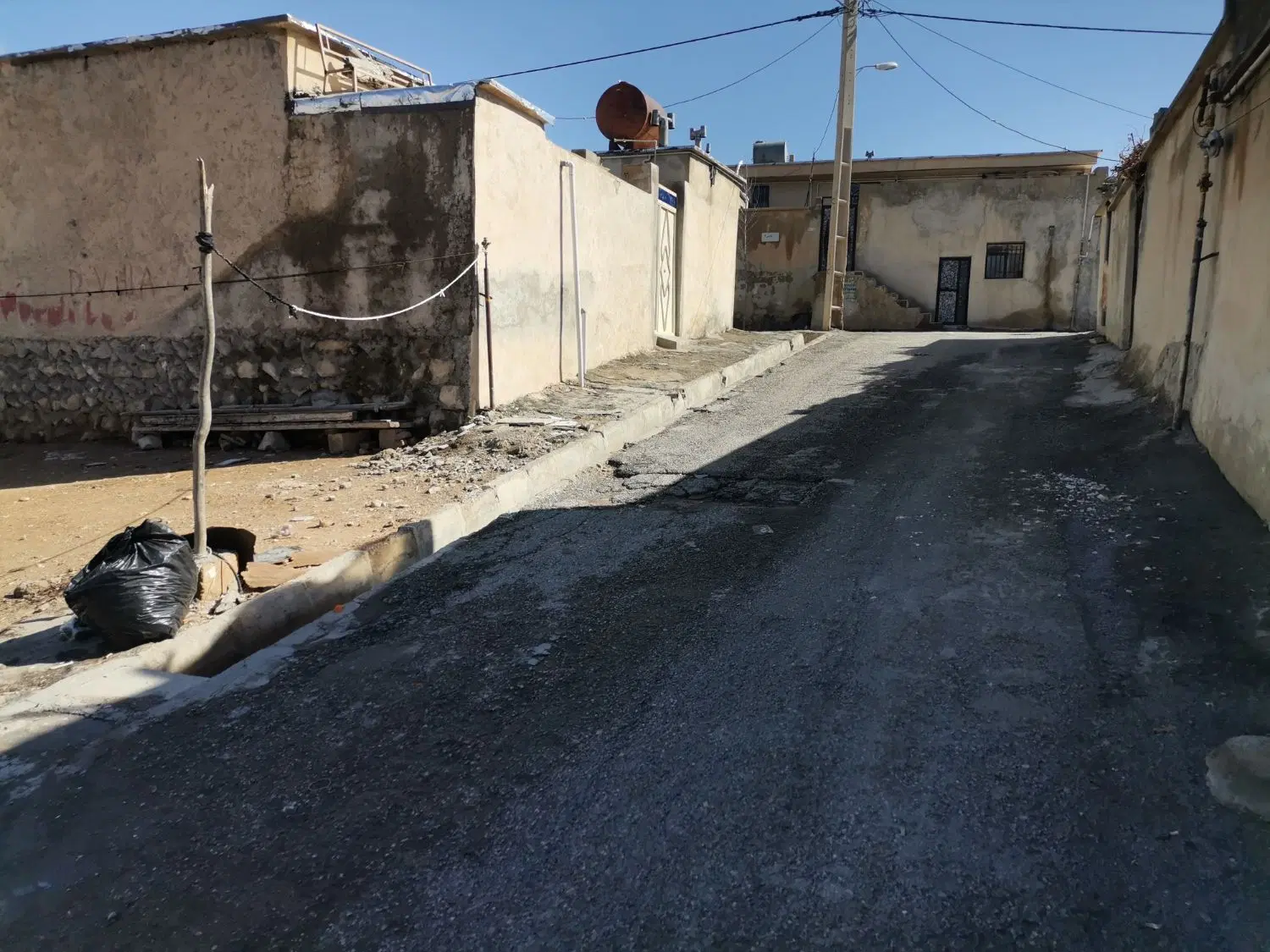 زمین 200 متری