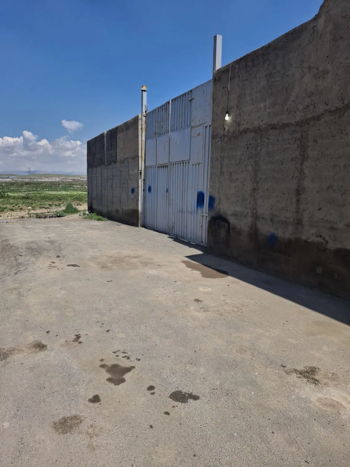 فروش سالن در الوار علیا متراژ۳۳۰ متری ۱۳ تومن