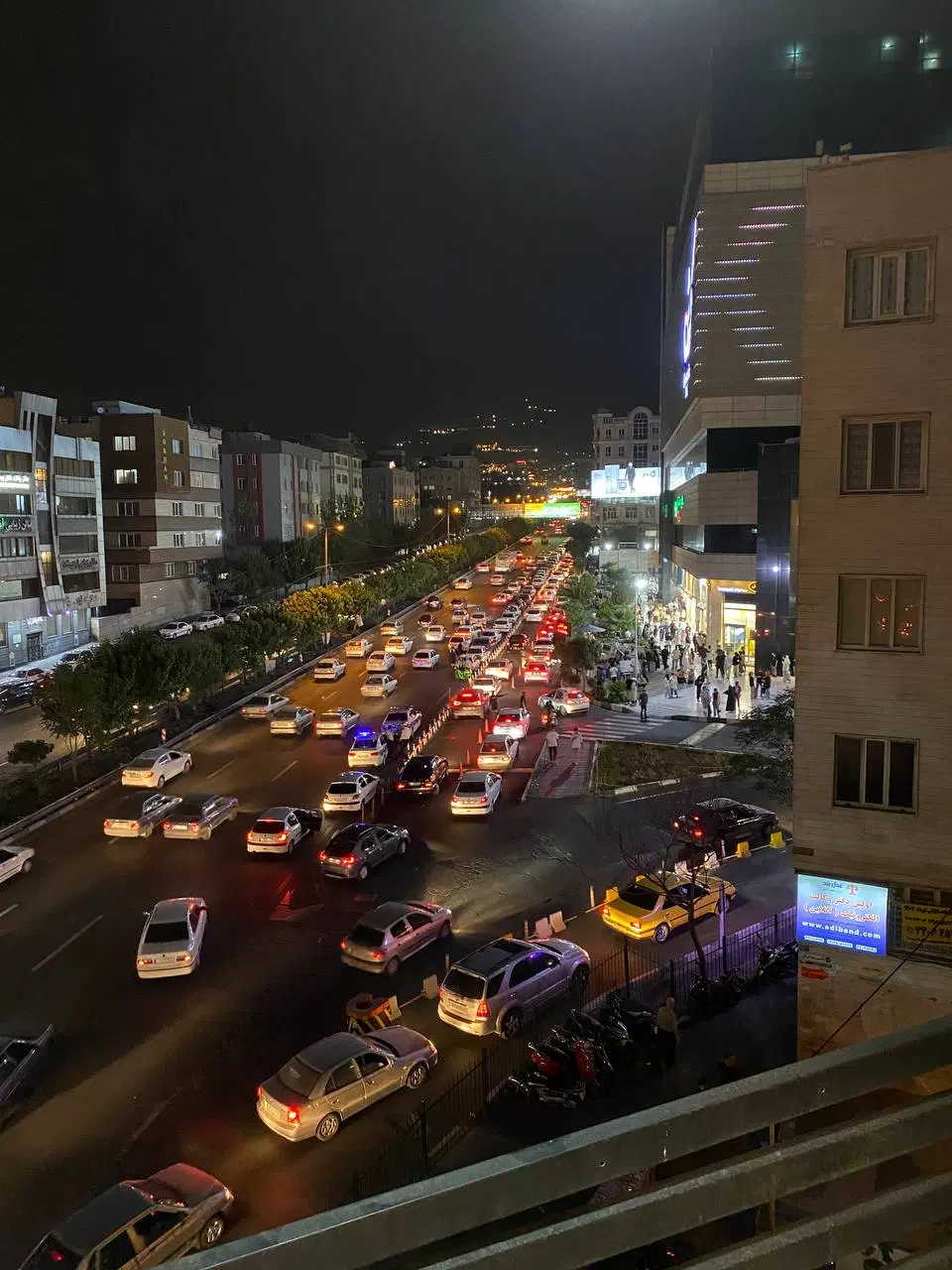 ۶۲ متر سند اداری جنب پاساژ کوروش