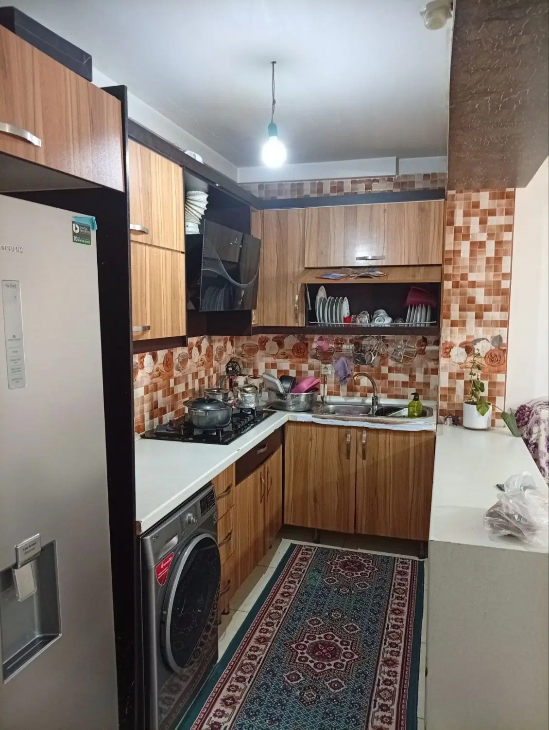 واحد ۷۵ متری شیک و بروز  کوی کارمندان شاهین شهر