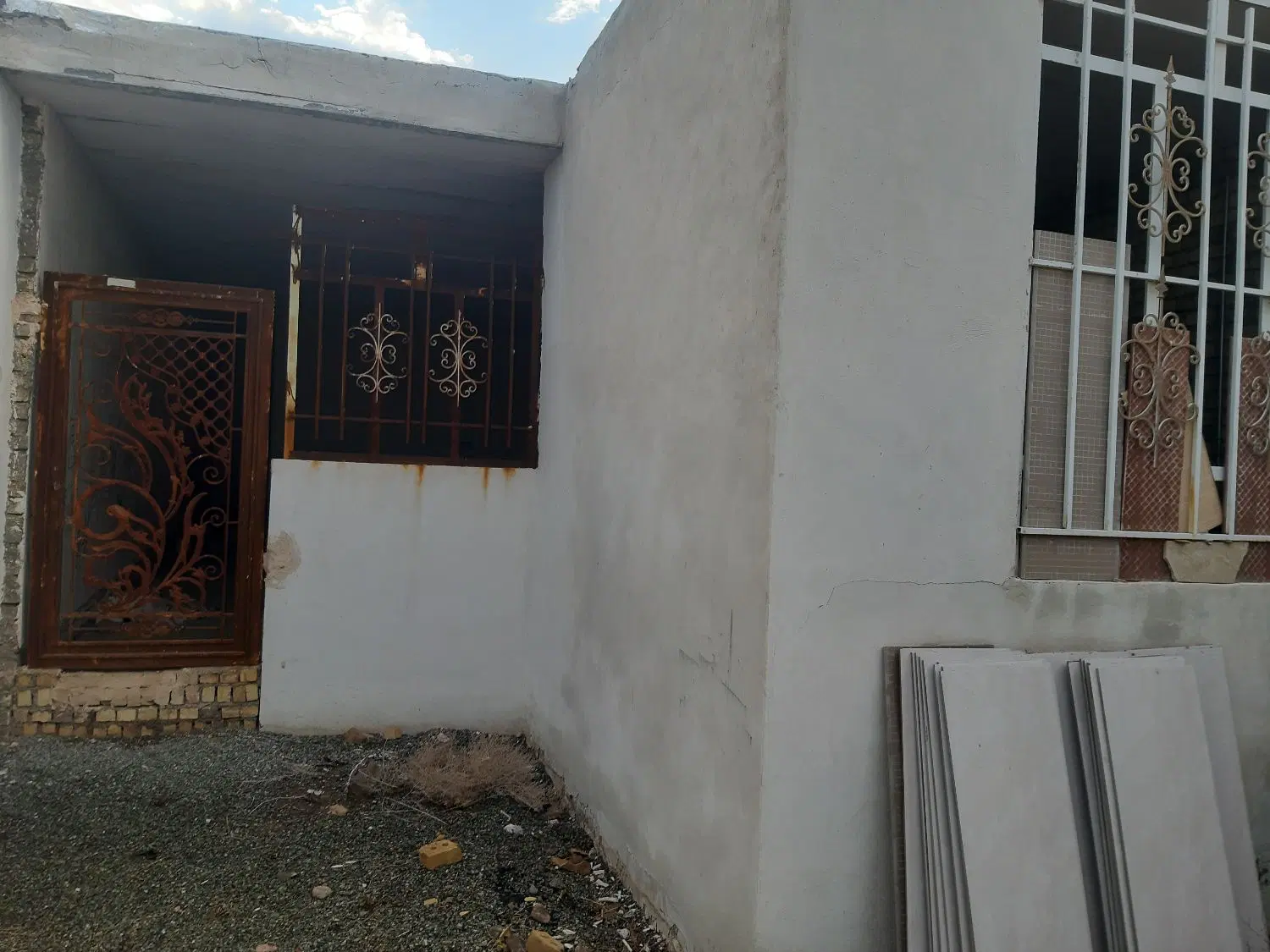خانه نیمه ساز مرکز شهر