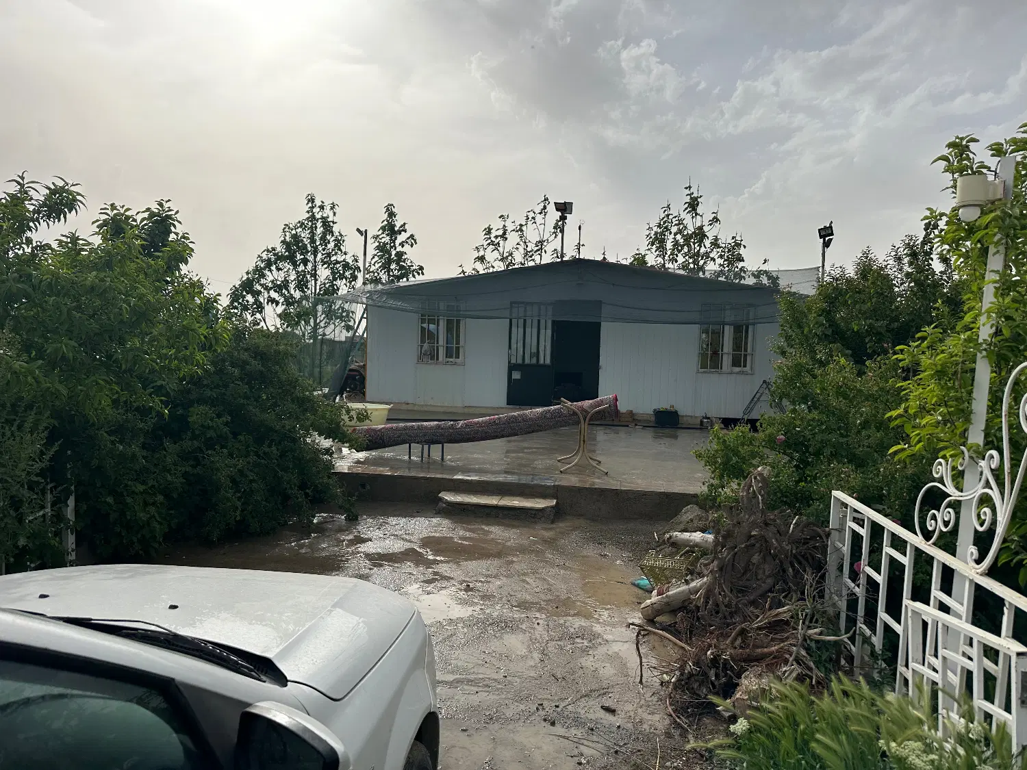 باغ به مساحت ۹۰۰ متر در احمدآباد