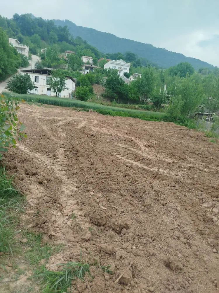 ۱۵۰ متر زمین فروشی است