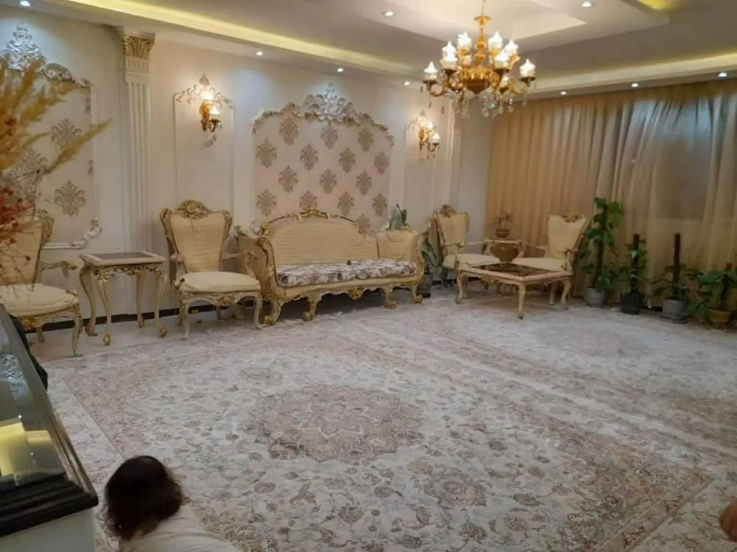 اپارتمان ۱۱۰ متری  خیام ۳۲ رهن واجاره فوری