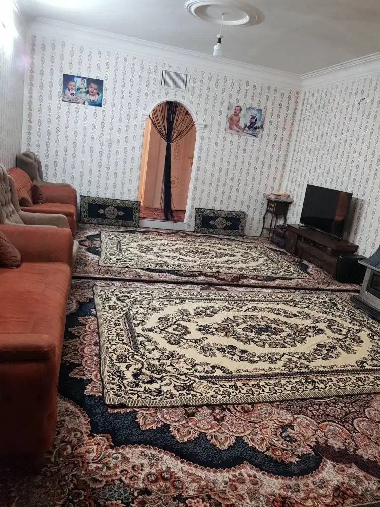 سلام 100 متر اپارتمان   کف سرامیک  دو خواب ۴ طبقه