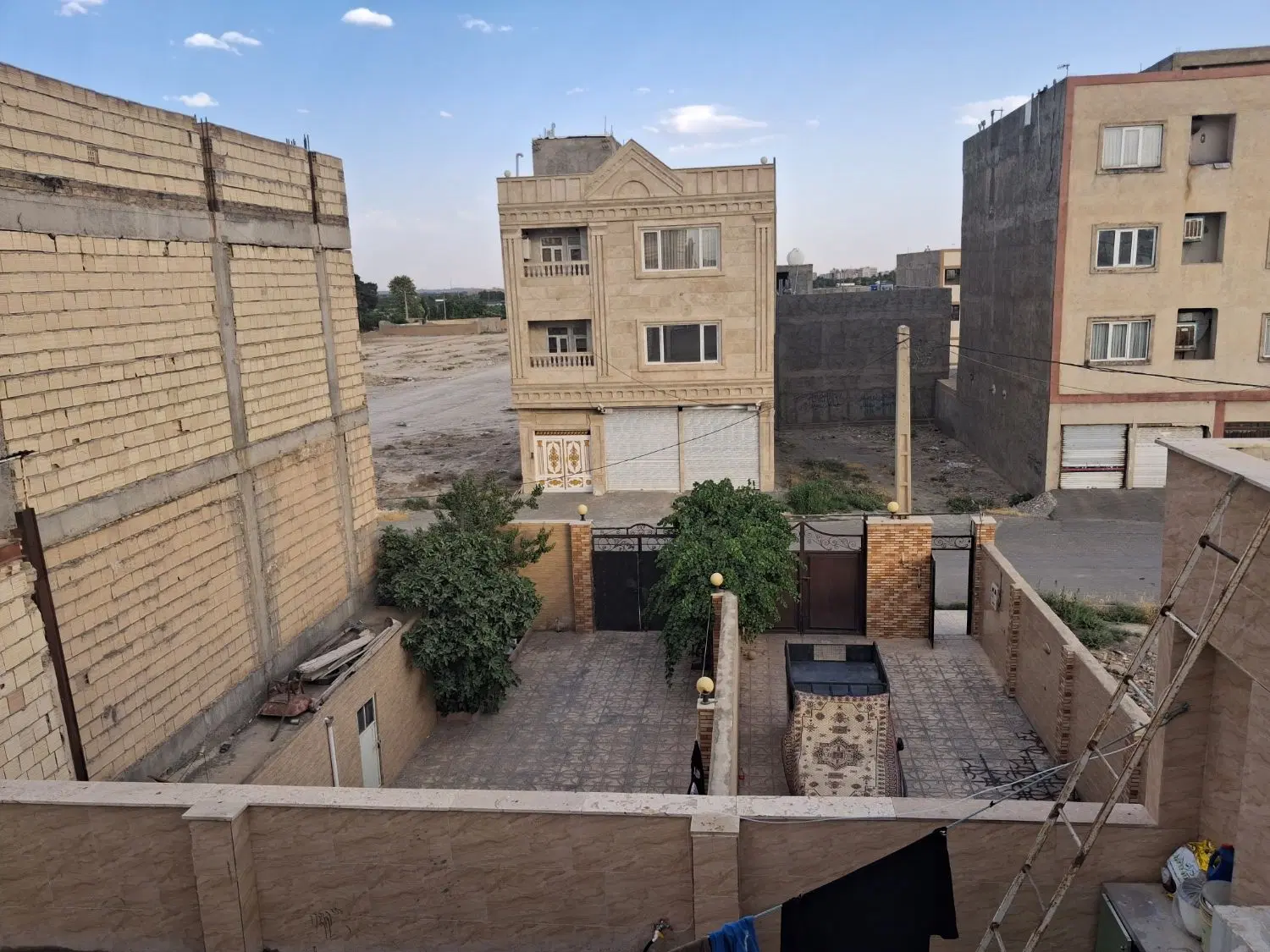 فروش طبقه اول از دو طبقه ویلایی جزا