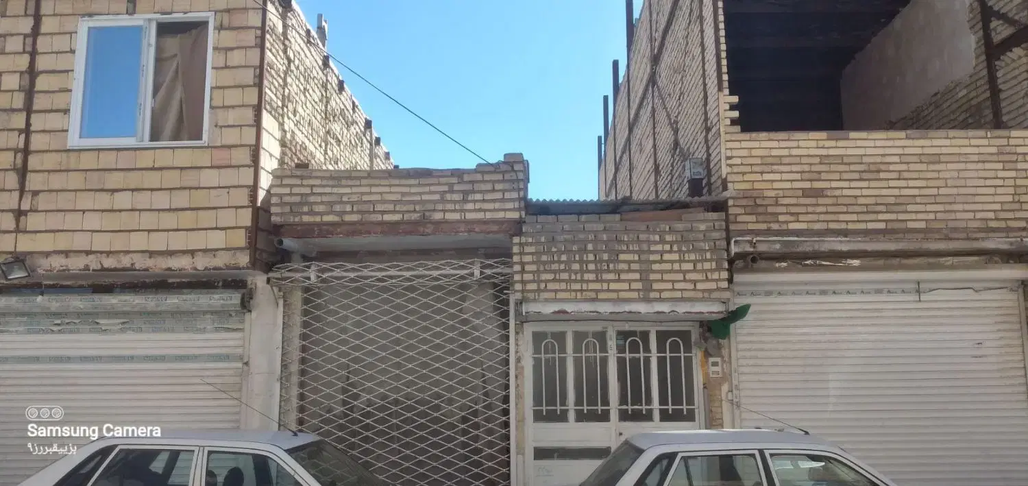 ویلایی ۱۲۵ متری با مغازه رسالت۱۲۰