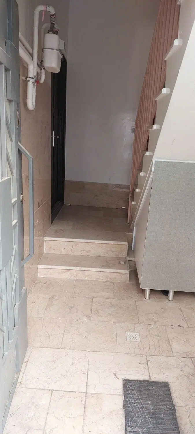 آپارتمان ۱۳۰ متری در ستارخان.مناسب دو خانواده