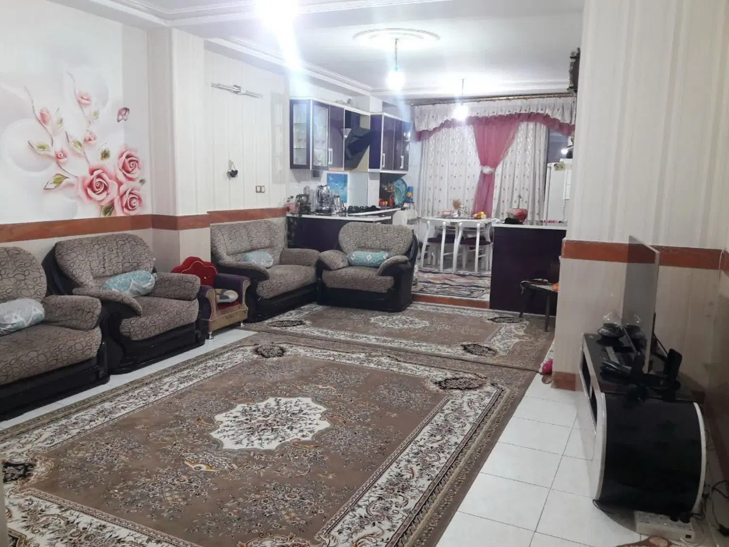 آپارتمان تک واحدی