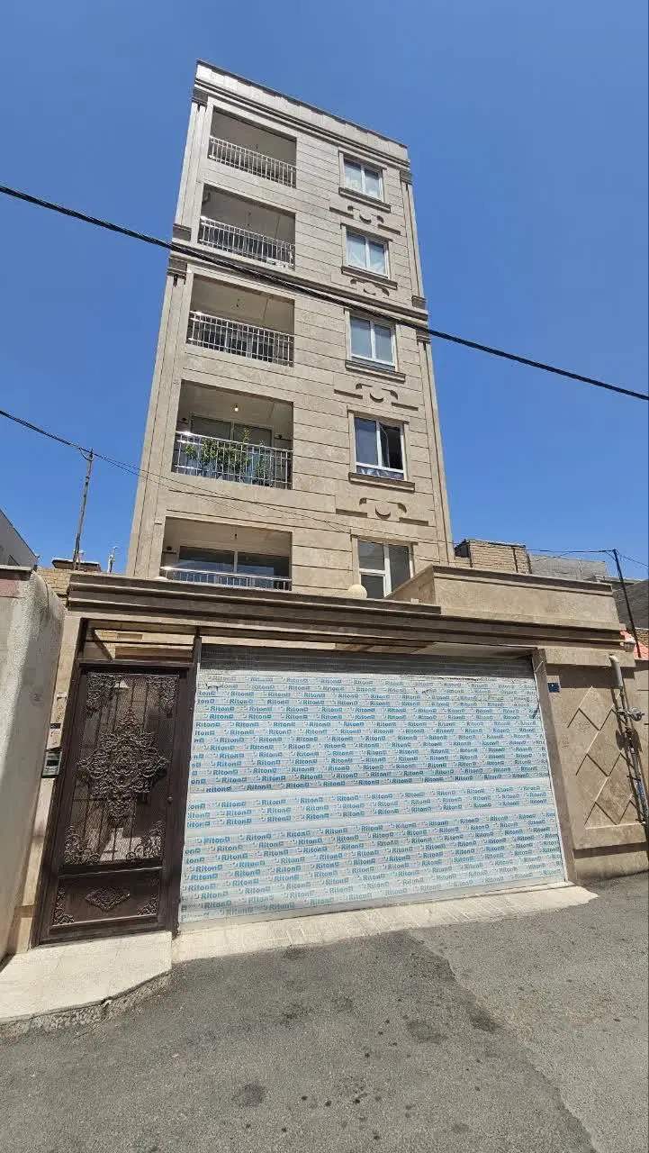 فروش ۱۰۵ متر آپارتمان تک واحدی خادم آباد