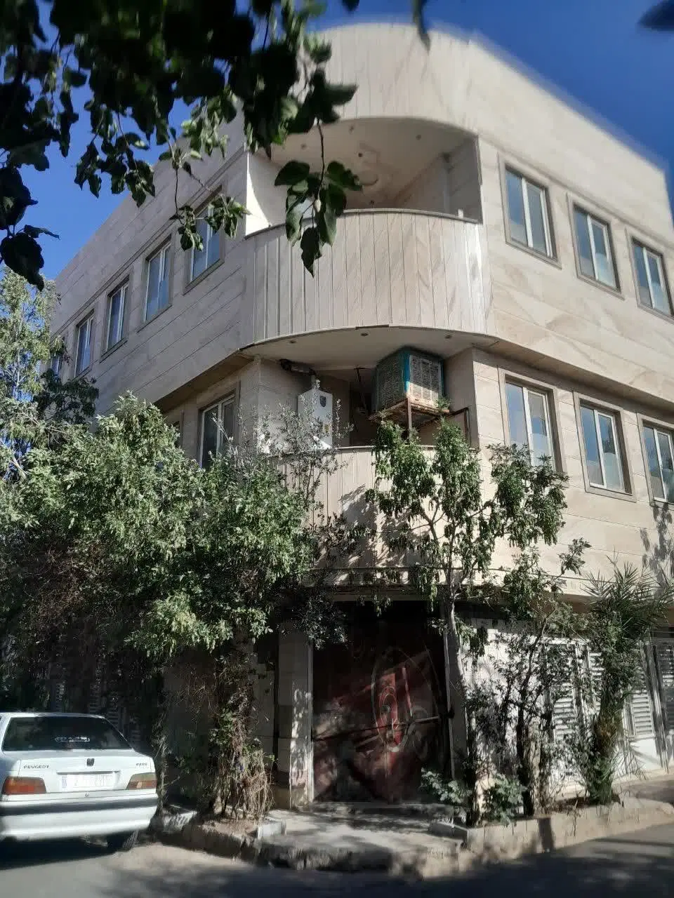 تک واحدی ۹۵